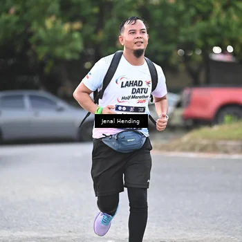 Runner Photo 7690914