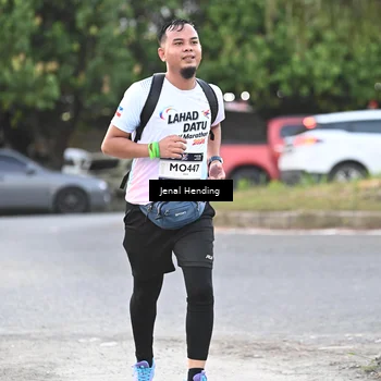 Runner Photo 7690918