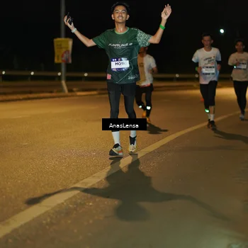 Runner Photo 7690919