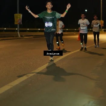 Runner Photo 7690921