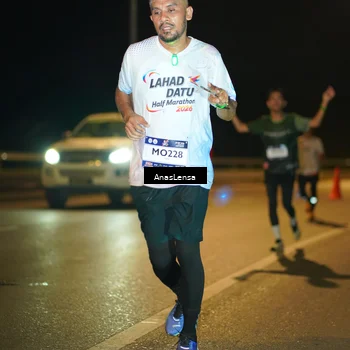 Runner Photo 7690922