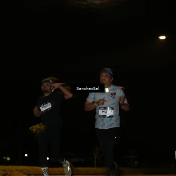 Runner Photo 7690925
