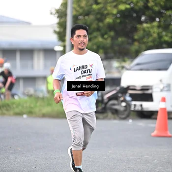 Runner Photo 7690945