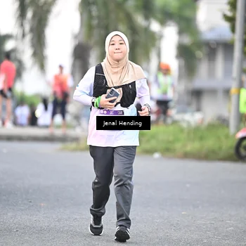 Runner Photo 7690953