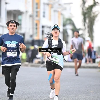 Runner Photo 7690954