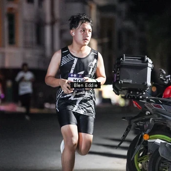 Runner Photo 7690956