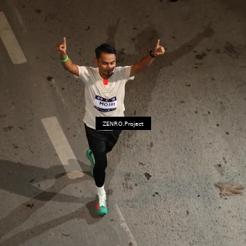 Runner Photo 7690957