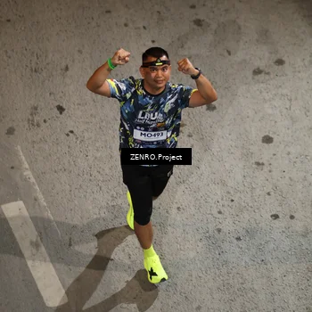 Runner Photo 7690963