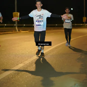 Runner Photo 7690968