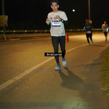 Runner Photo 7690977