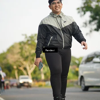 Runner Photo 7690979
