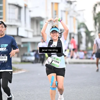 Runner Photo 7690985