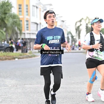 Runner Photo 7690987