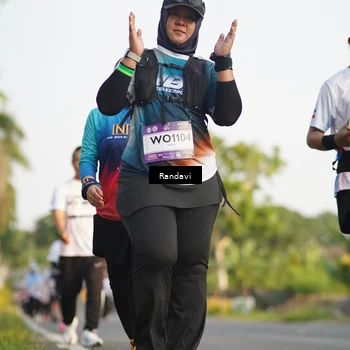 Runner Photo 7690991