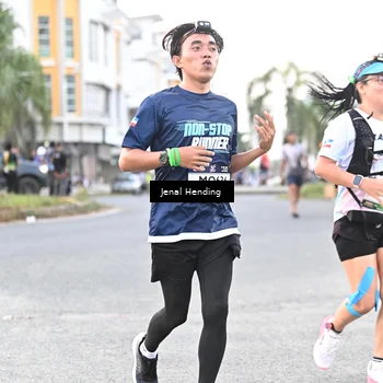 Runner Photo 7691004