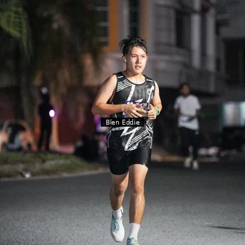 Runner Photo 7691013