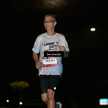 Runner Photo 7691023
