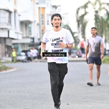 Runner Photo 7691033