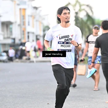 Runner Photo 7691052