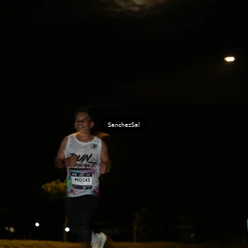 Runner Photo 7691059