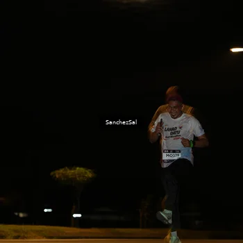 Runner Photo 7691075