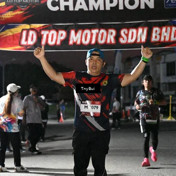 Runner Photo 7691089