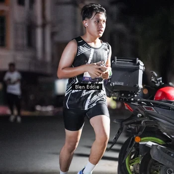 Runner Photo 7691092