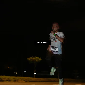 Runner Photo 7691115