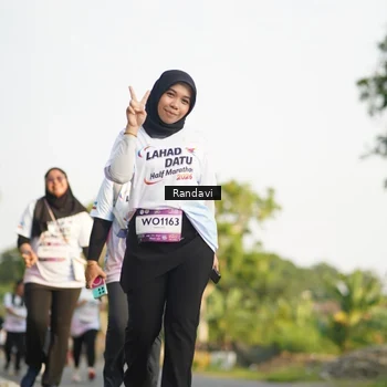 Runner Photo 7691123