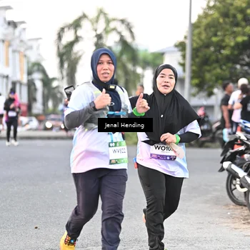 Runner Photo 7691137