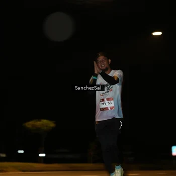 Runner Photo 7691145