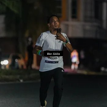 Runner Photo 7691146