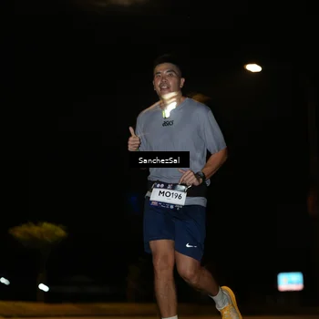 Runner Photo 7691163