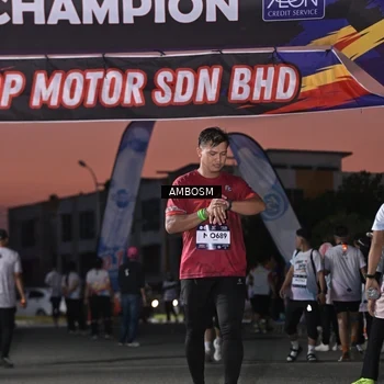 Runner Photo 7691172