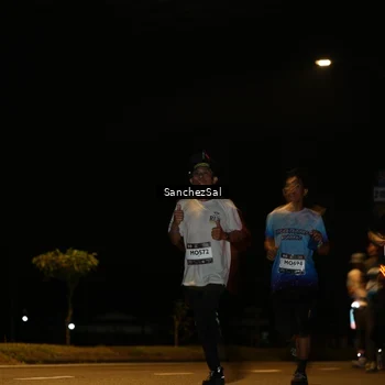 Runner Photo 7691194