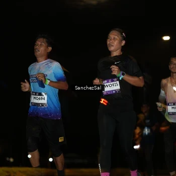 Runner Photo 7691223