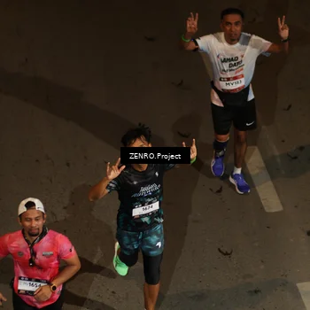 Runner Photo 7691247