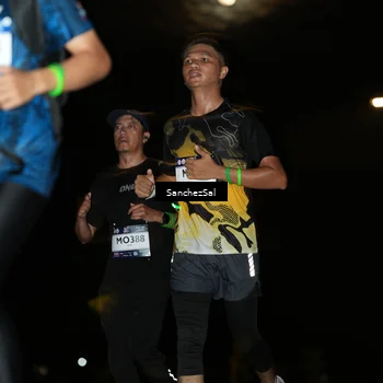 Runner Photo 7691269