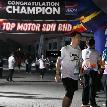 Runner Photo 7691278