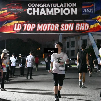 Runner Photo 7691296