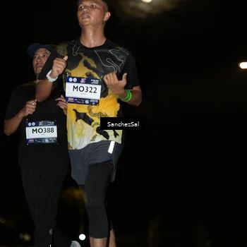 Runner Photo 7691309