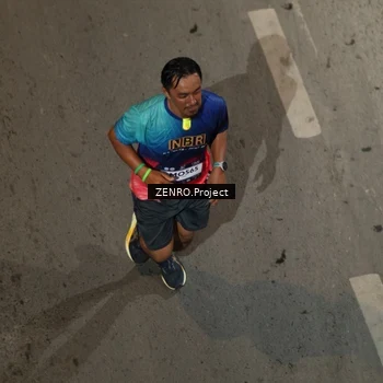 Runner Photo 7691336