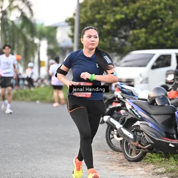 Runner Photo 7691340
