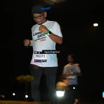Runner Photo 7691356