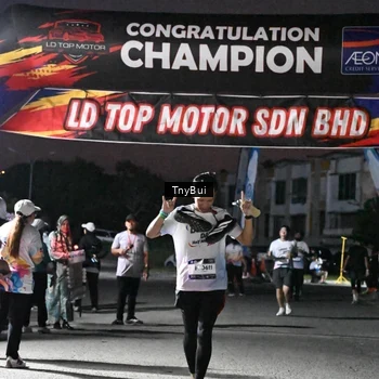 Runner Photo 7691368