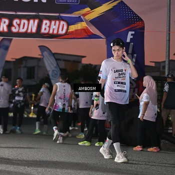 Runner Photo 7691376