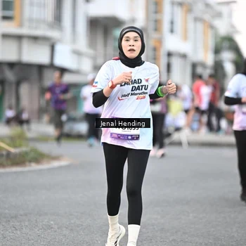 Runner Photo 7691393