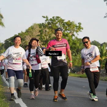 Runner Photo 7691411