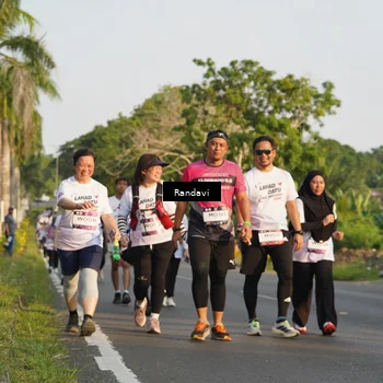 Runner Photo 7691417