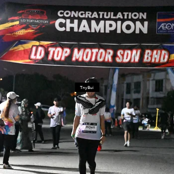 Runner Photo 7691423